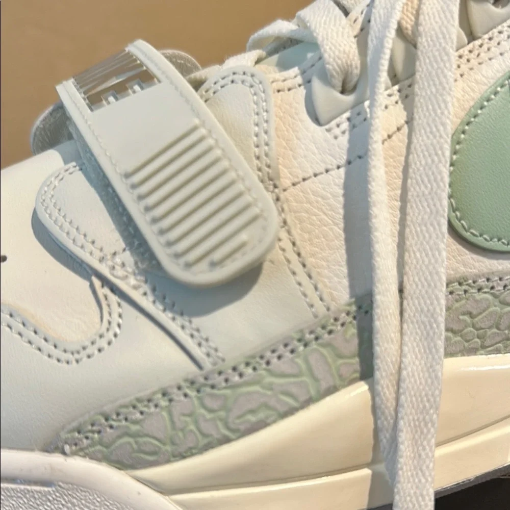 Nike Air Jordan Legacy 312 Sneakers